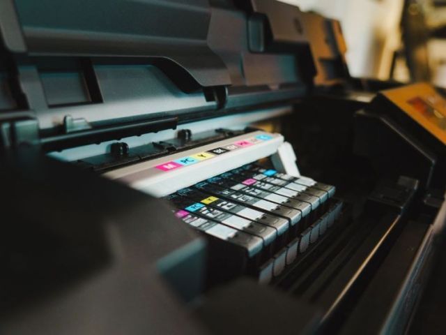 stickers-printing-custom-stickers-glass-stickers-printing