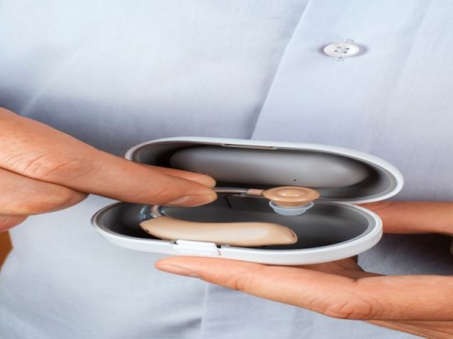 professional-audiologist-in-uk-for-complete-hearing-care