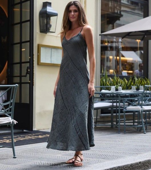 buy-stylish-italian-boutique-clothing-for-chic-spring-style-big-0