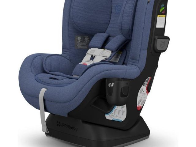 buy-convertible-car-seats-this-spring-season