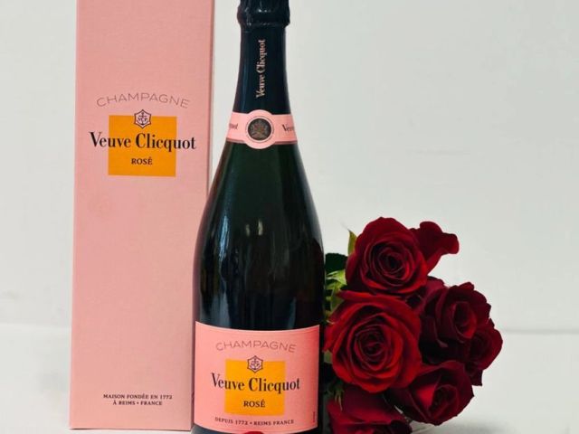 thoughtful-wine-gift-sets-for-her-shell-truly-enjoy