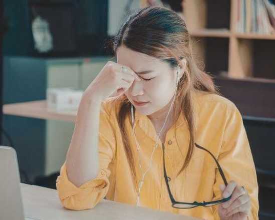adrenal-fatigue-vs-burnout-symptoms-causes-recovery