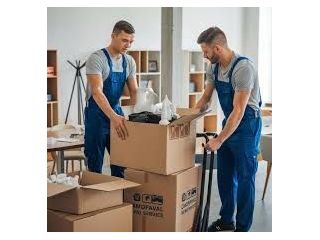 toronto-moving-companies-helping-families-and-businesses-move-small-0