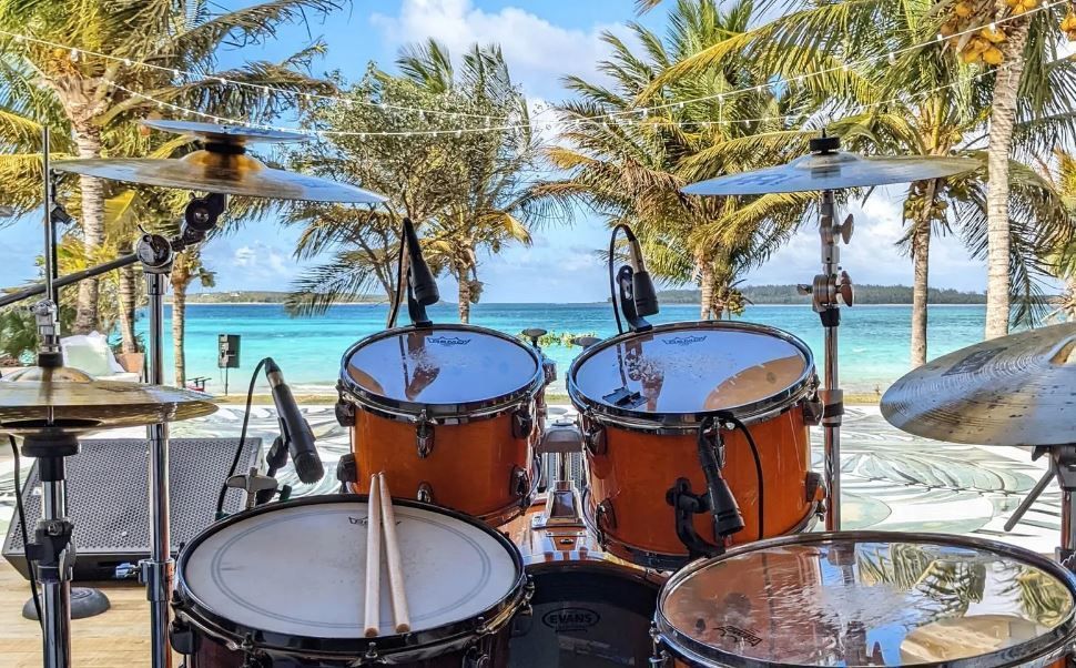 live-music-near-me-in-sint-maarten-big-0
