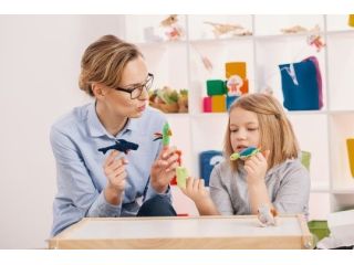 childhood-trauma-therapy-for-adults-and-young-individuals-small-0