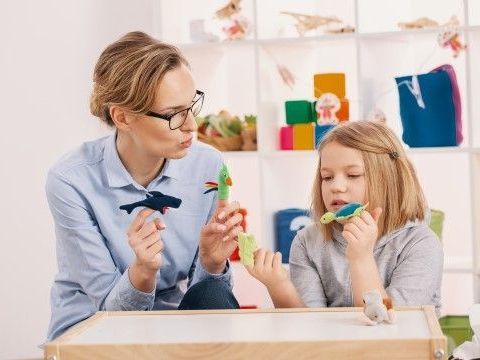 childhood-trauma-therapy-for-adults-and-young-individuals
