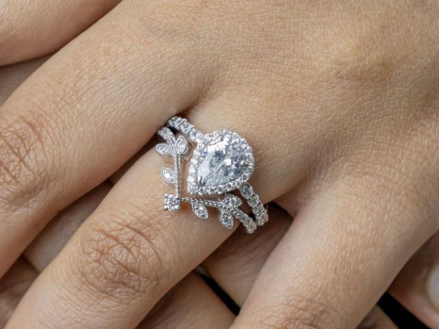 shop-lab-grown-black-diamond-engagement-rings-for-women