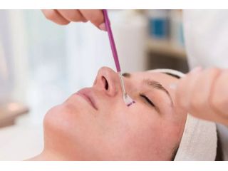 reveal-smooth-radiant-skin-with-dermaplaning-facial-los-angeles-small-0