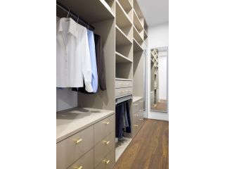 custom-closet-systems-asheville-nc-blue-ridge-cabinet-small-0