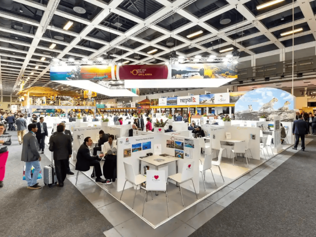 premium-10x20-trade-show-booth-rentals-for-impactful-exhibits