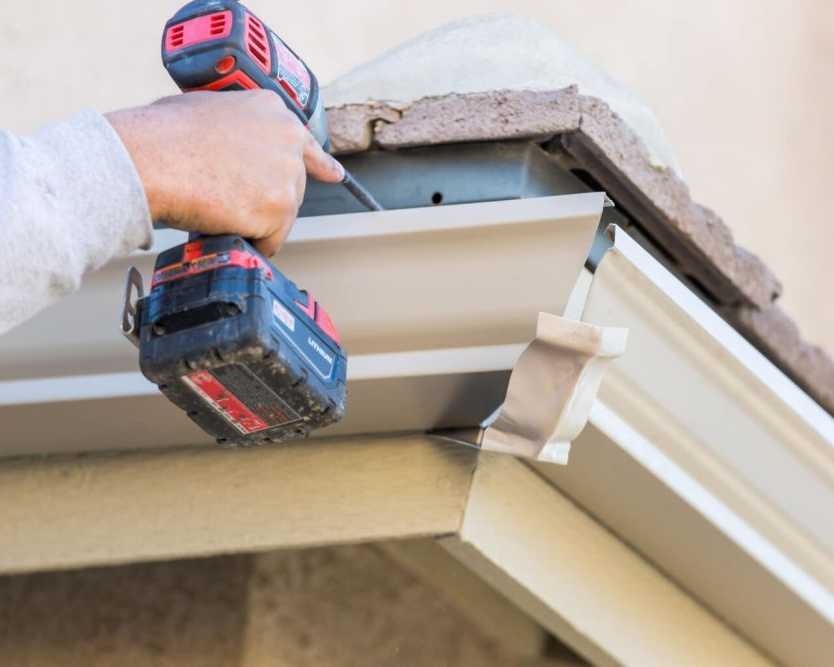 gutter-repair-woodlands-tx-for-better-water-drainage