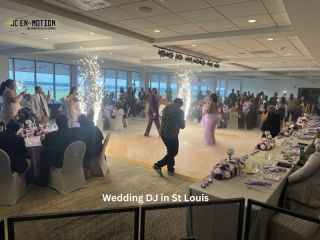 experienced-wedding-dj-in-st-louis-for-perfect-celebrations-small-0