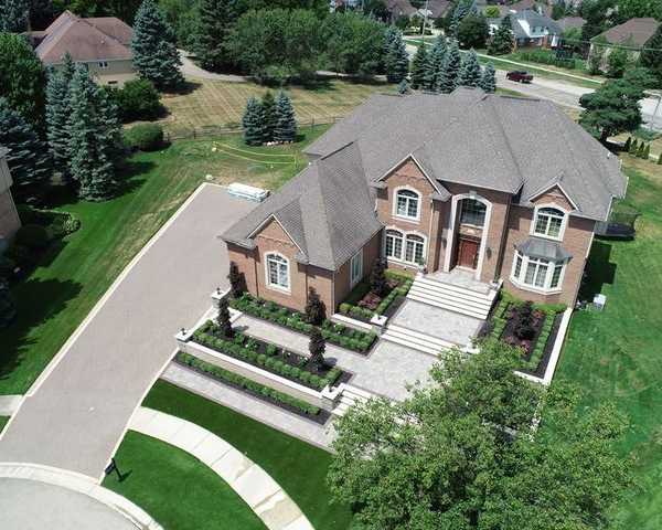 explore-stylish-modern-living-spaces-at-alexis-court-today