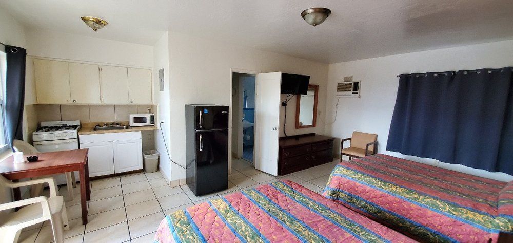 enjoy-a-relaxing-stay-near-fort-lauderdale-beaches-big-0