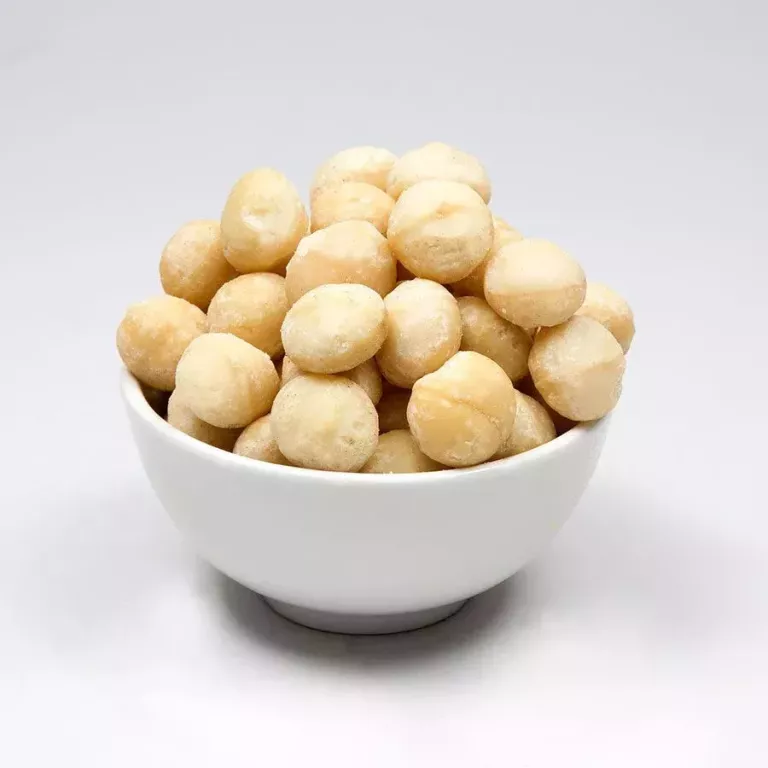 jumbo-macadamias-the-ultimate-luxury-snack-big-0
