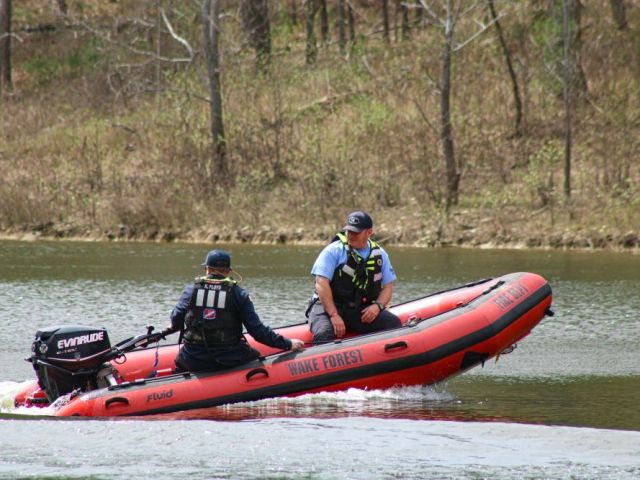 heavy-duty-rubber-rescue-boat-for-emergency-response