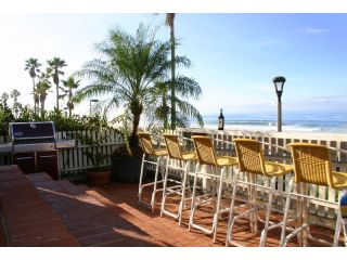 book-your-dream-beach-vacation-today-small-0