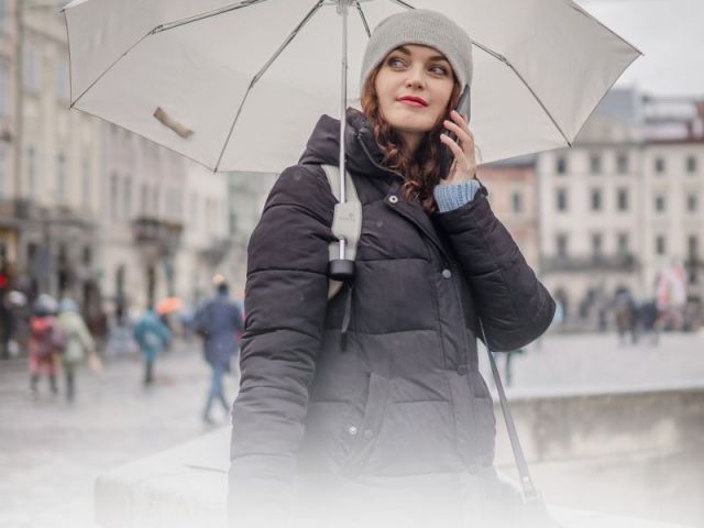 portable-hands-free-umbrella-with-removable-holder
