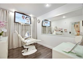 trusted-skin-clinic-in-noida-small-0