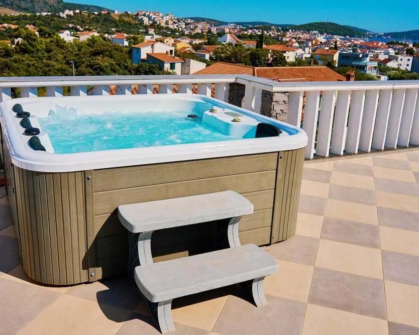hot-tub-spa-store-near-me-bullfrog-spas