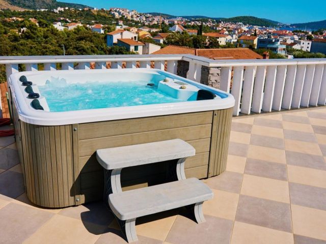 hot-tub-spa-store-near-me-bullfrog-spas