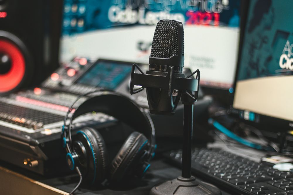 high-quality-voice-overs-for-modern-media-big-0