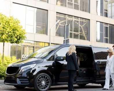 premium-seattle-limo-service-for-airport-transfers