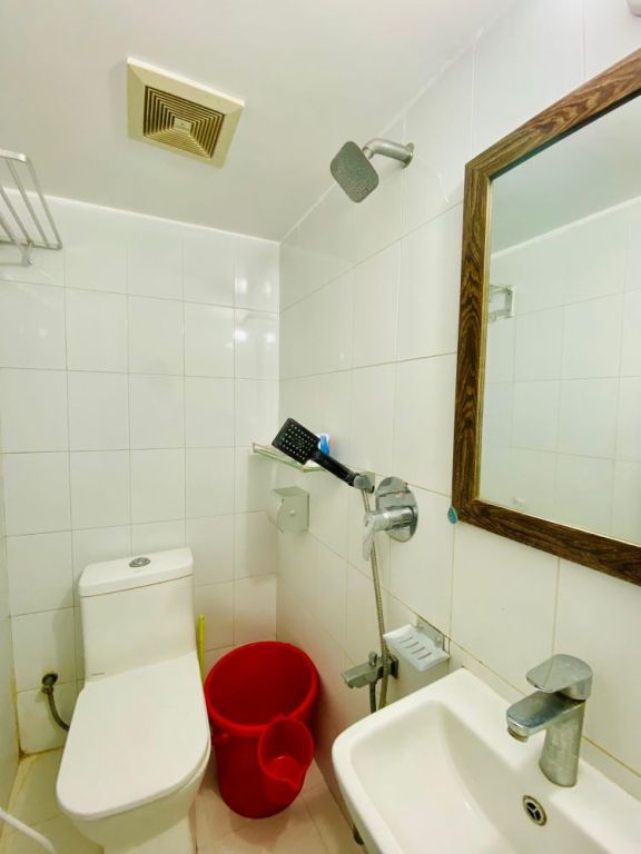 premium-1bhk-serviced-flat-in-bashundhara-ra-big-2