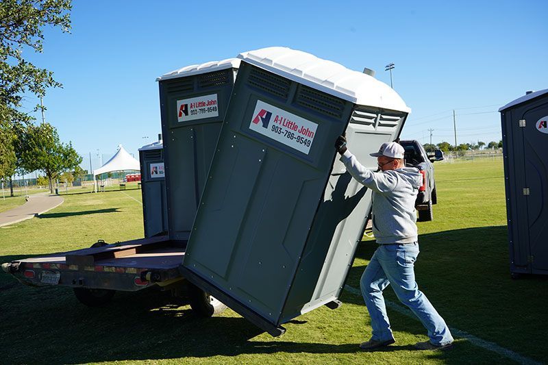deluxe-flushable-toilets-portable-restroom-trailer-rental-big-0