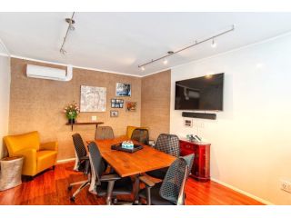 flow-creative-space-private-sound-proof-coworking-small-0