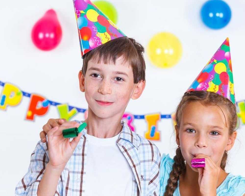 add-joy-and-laughter-to-your-event-hire-magician-services