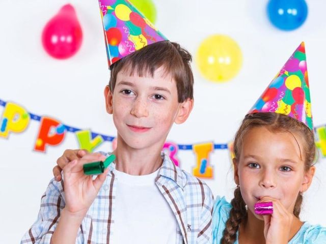 add-joy-and-laughter-to-your-event-hire-magician-services
