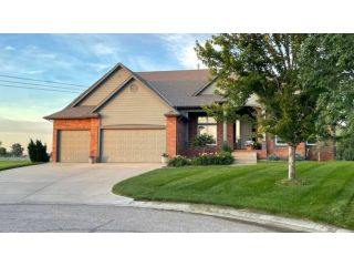 the-essential-guide-to-hiring-an-estate-liquidator-in-derby-ks-small-0