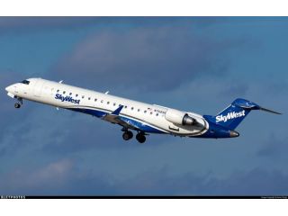 1-833-641-1988-skywest-airlines-dfw-terminal-small-0