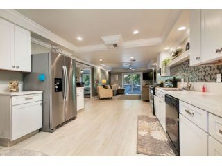 get-pet-friendly-short-term-rentals-in-fort-myers-fl-small-0