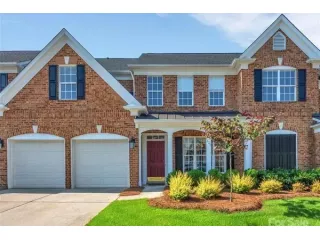 finding-your-perfect-neighborhood-when-moving-to-charlotte-nc-small-0
