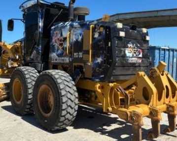 2012-caterpillar-140m2