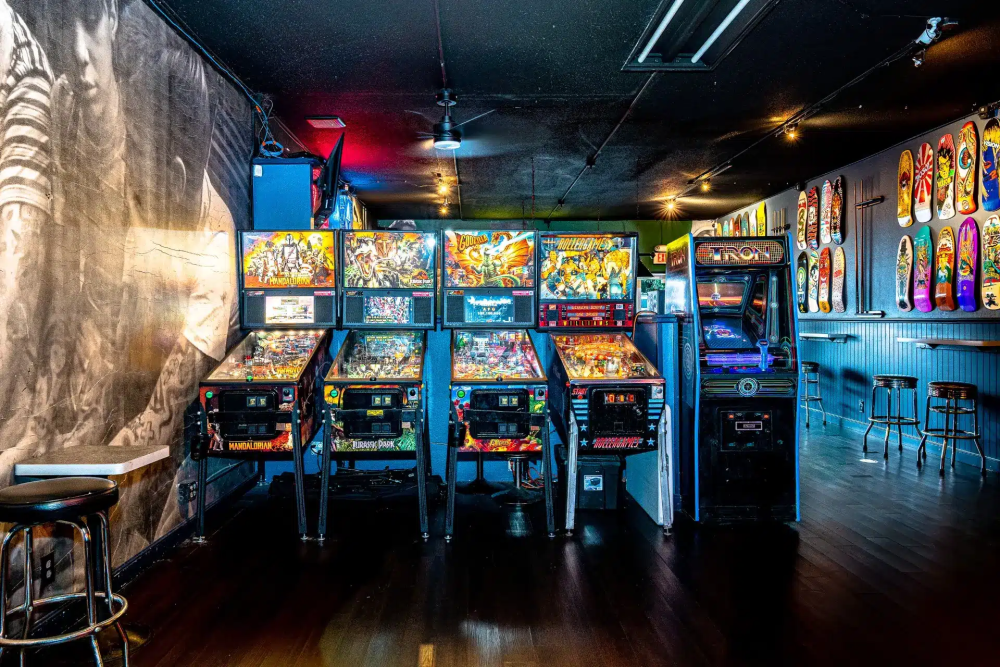 corporate-event-walnut-creek-retrojunkie-bar-big-0