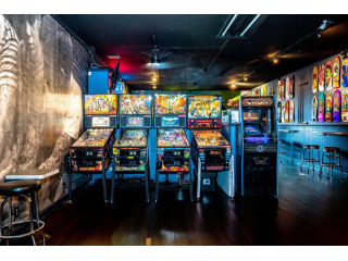 corporate-event-walnut-creek-retrojunkie-bar-small-0