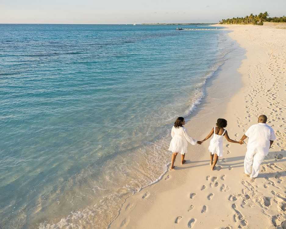 book-turks-and-caicos-waterfront-accommodations