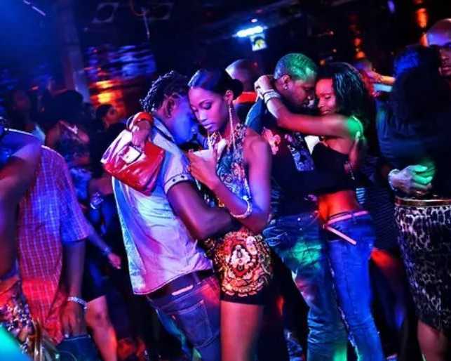 live-band-parties-in-sint-maarten-caribbean-beach-entertainment
