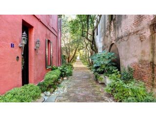 secret-charleston-small-0