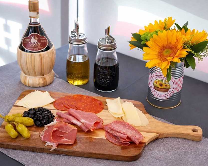 chester-village-deli-catering-italian-food-and-party-trays