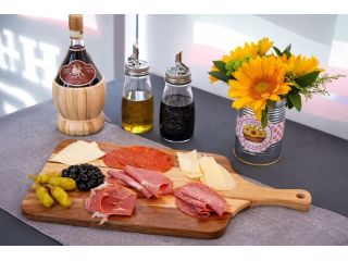 chester-village-deli-catering-italian-food-and-party-trays-small-0
