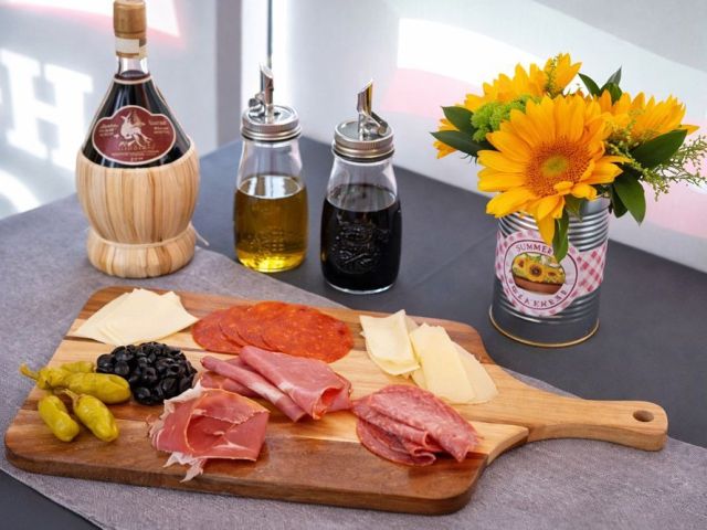 chester-village-deli-catering-italian-food-and-party-trays