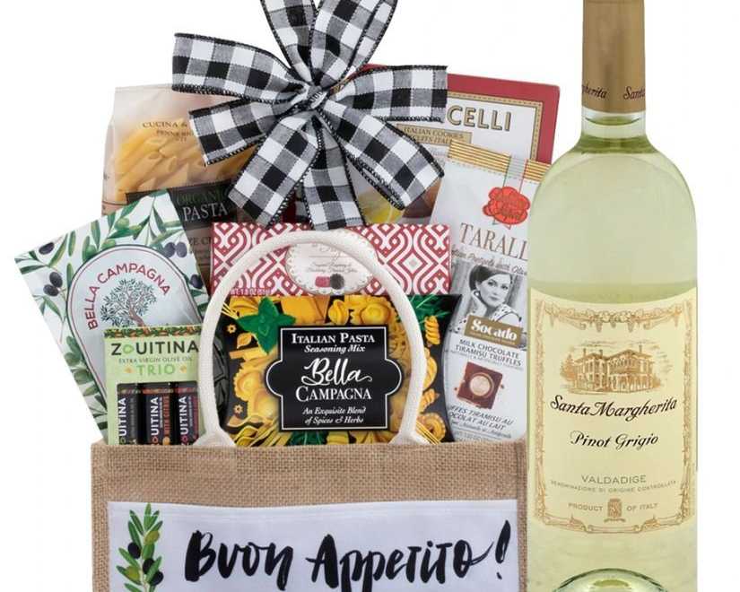 a-thoughtful-pinot-grigio-gift-basket-for-any-occasion