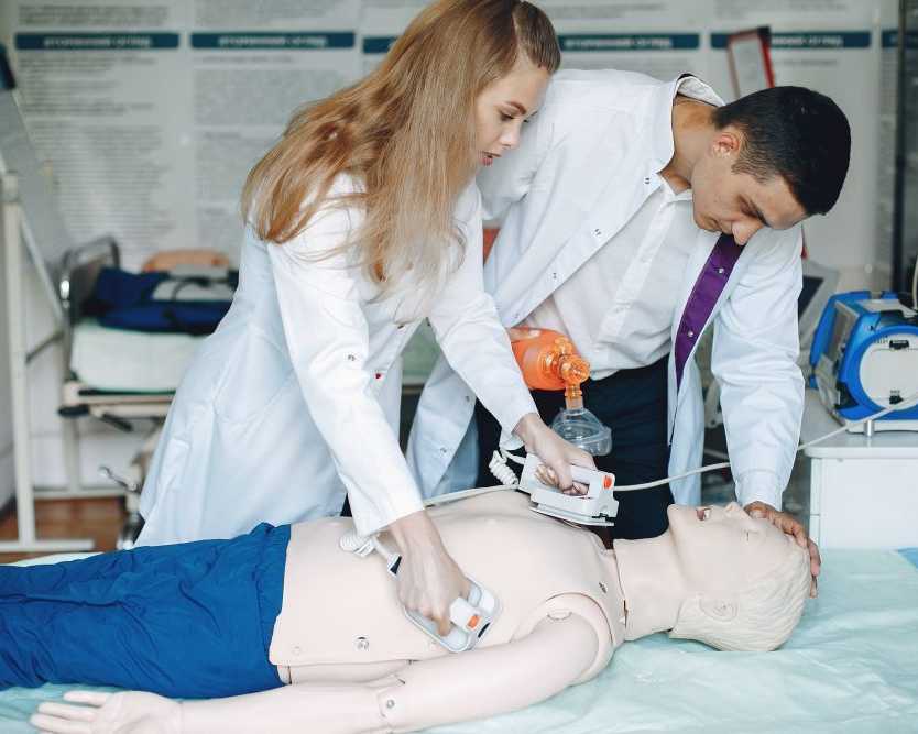 emt-course-professional-training-with-real-world-experience