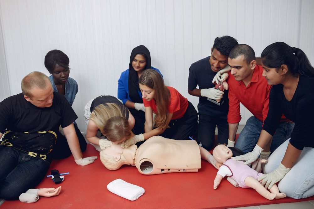 emt-refresher-program-stay-certified-career-ready-big-0