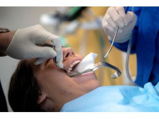 comfortable-outpatient-oral-surgery-wisdom-teeth-removal-small-0