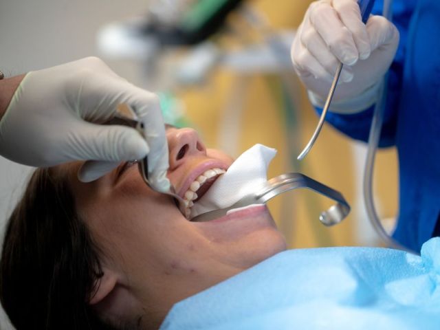 comfortable-outpatient-oral-surgery-wisdom-teeth-removal